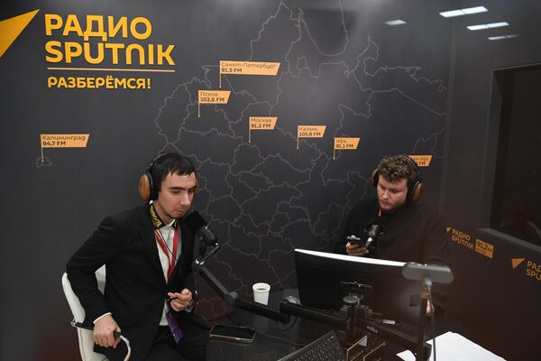Пранкеры Вован и Лексус в студии радио Sputnik на Восточном экономическом форуме во Владивостоке