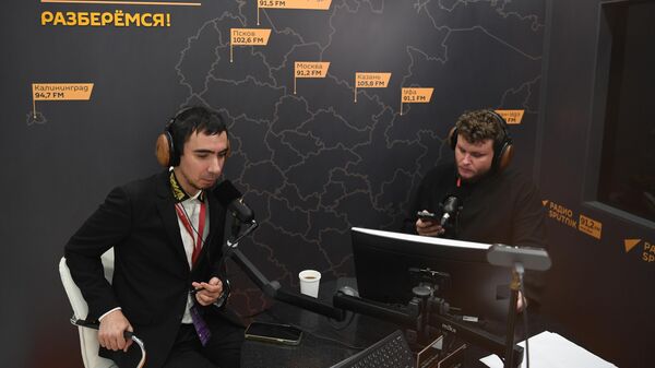 Пранкеры Вован и Лексус в студии радио Sputnik на Восточном экономическом форуме во Владивостоке