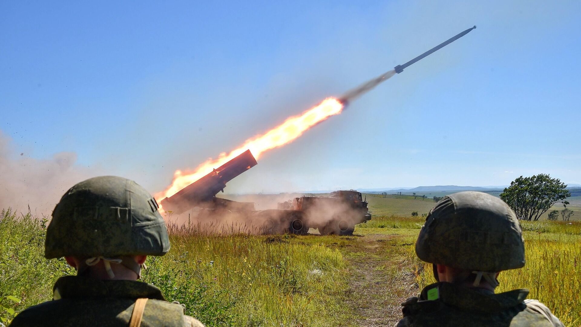 Военнослужащие на стратегических командно-штабных учениях Восток-2022 на полигоне Сергеевский - РИА Новости, 1920, 06.09.2022