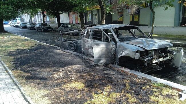 Взорванный автомобиль коменданта Бердянска Артема Бардина