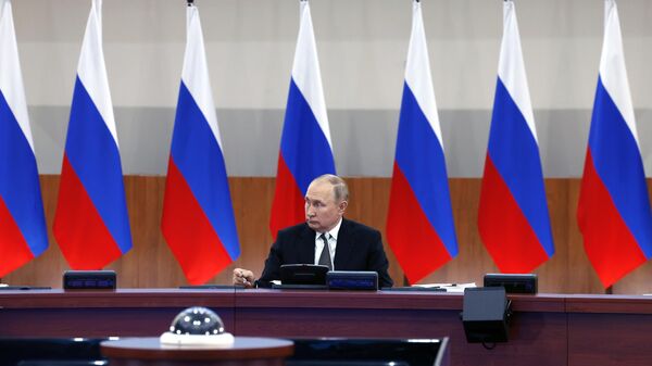 Президент России Владимир Путин на заседании президиума Госсовета по вопросам развития национальной туристической индустрии