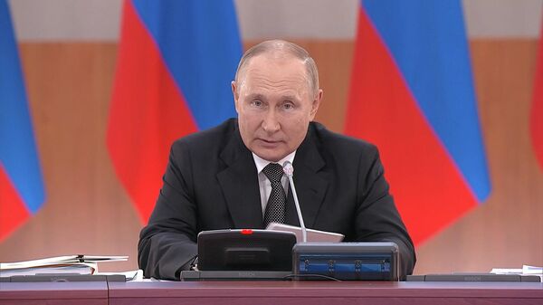 Путин: путешествия должны быть доступны людям с разными доходами