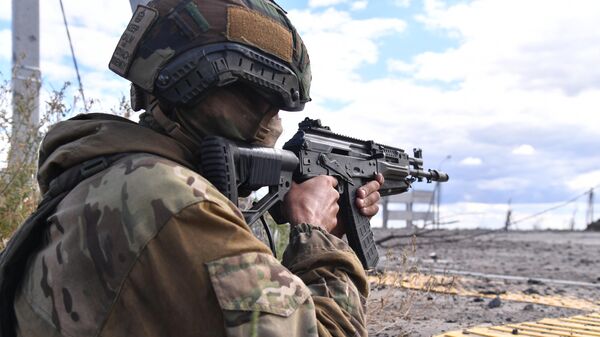 Боец ЧВК Вагнер на захваченном блокпосте в районе Бахмута Донецкой области