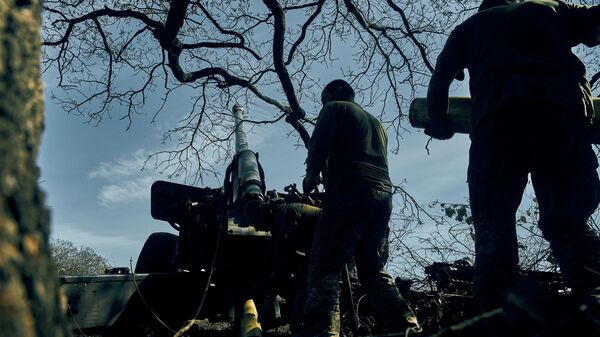 Украинские артиллеристы в Донбассе