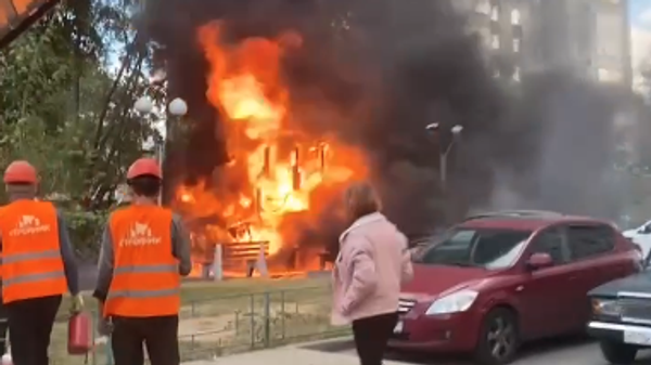 Детская площадка сгорела на Тимирязевской улице в Москве