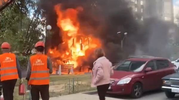 Детская площадка сгорела на Тимирязевской улице в Москве