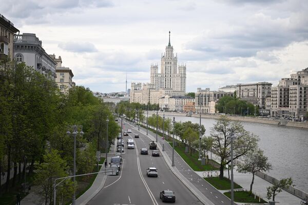 Космодамианская набережная в Москве Космодамианская набережная в Москве