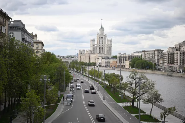 Космодамианская набережная в Москве Космодамианская набережная в Москве
