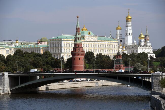 Открытый после реконструкции Большой Каменный мост Открытый после реконструкции Большой Каменный мост