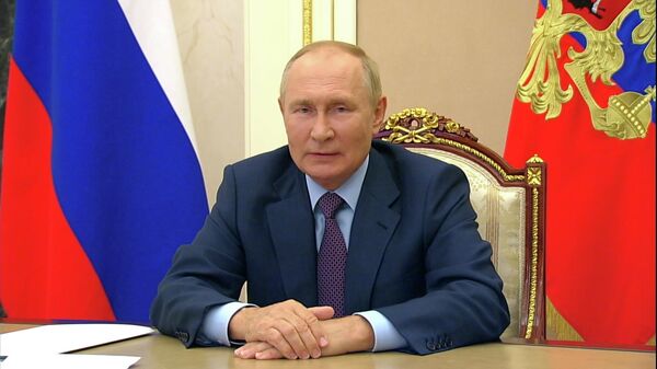 Путин заявил о неизбежности процесса дедолларизации