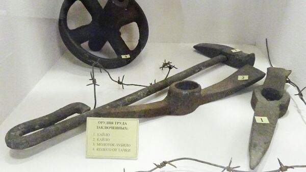 В музее Чуйского тракта представлены инструменты, которые использовали для возведения трассы заключенные