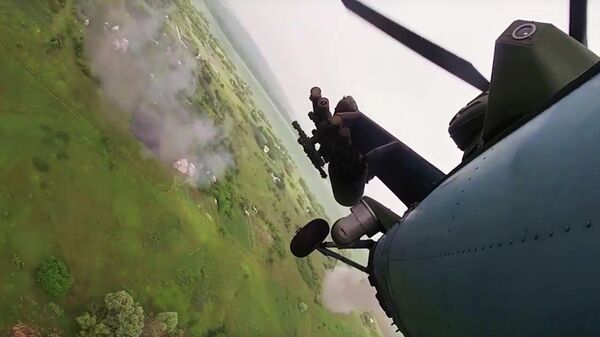 Боевая работа экипажа ударного вертолета Ми-35 армейской авиации Западного военного округа