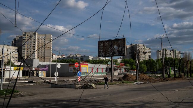 Мужчина на одной из улиц Харькова. Архивное фото