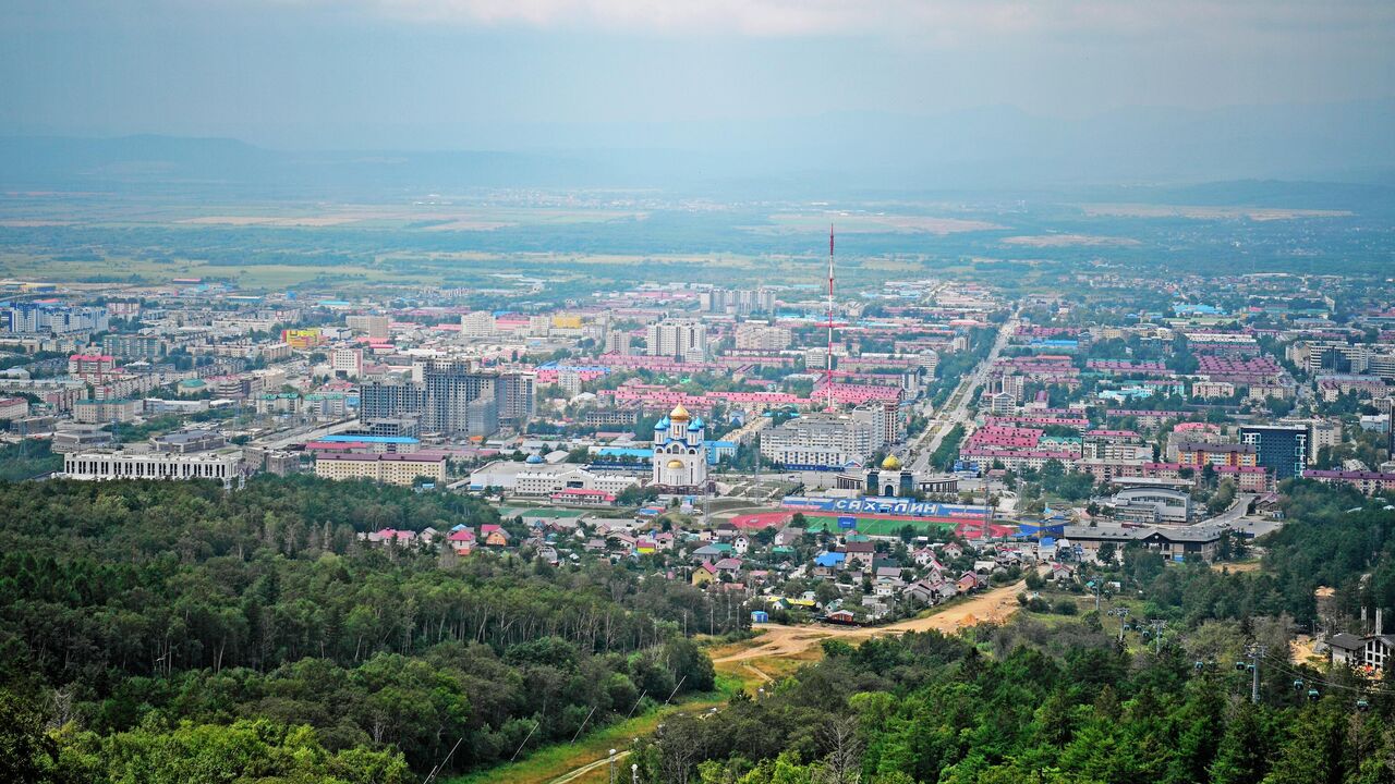 В Южно-Сахалинске прошел парад Победы - РИА Новости, 09.05.2024