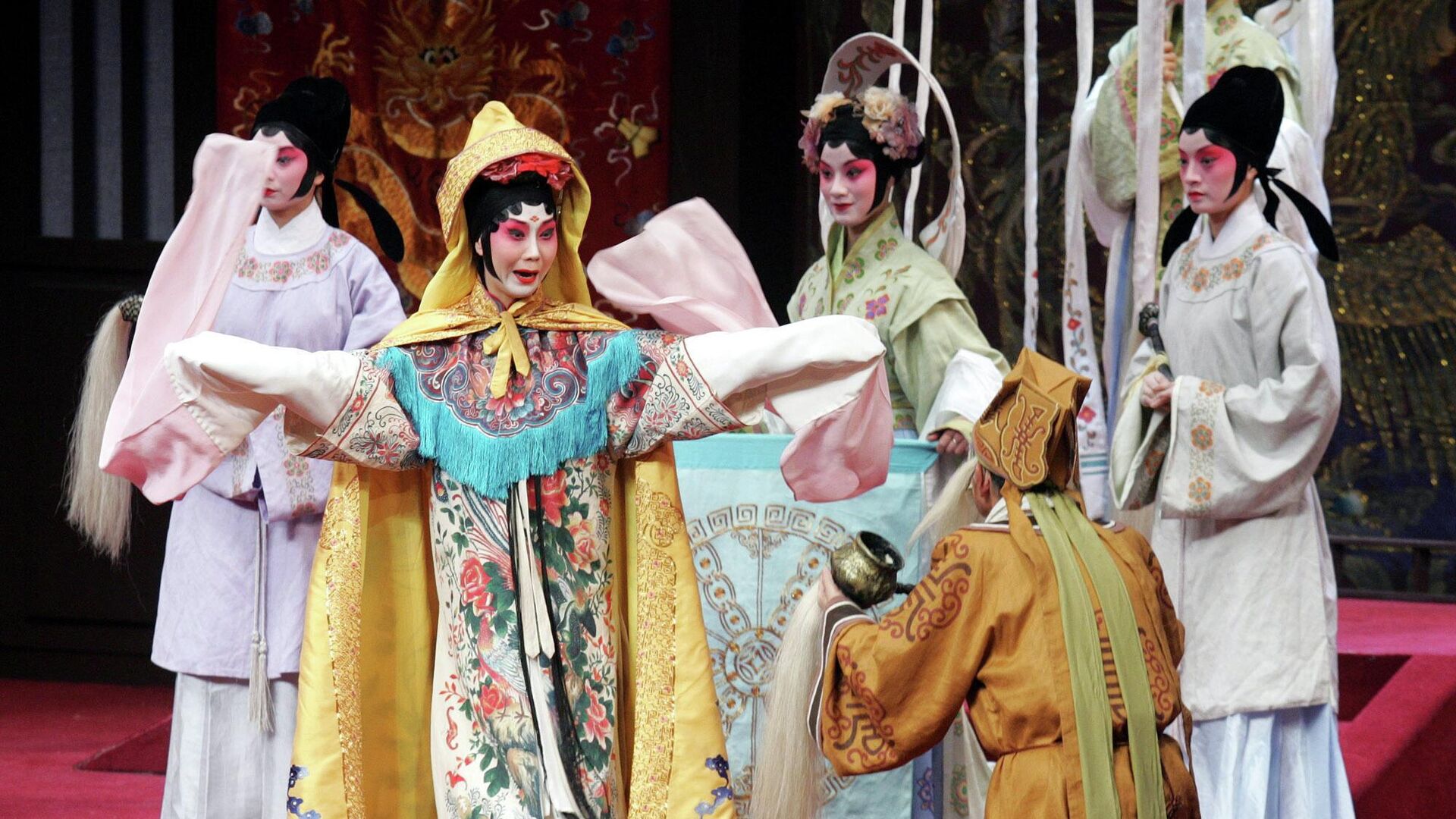 Актеры Пекинской оперы с традиционной китайской косметикой - РИА Новости, 1920, 14.09.2022
