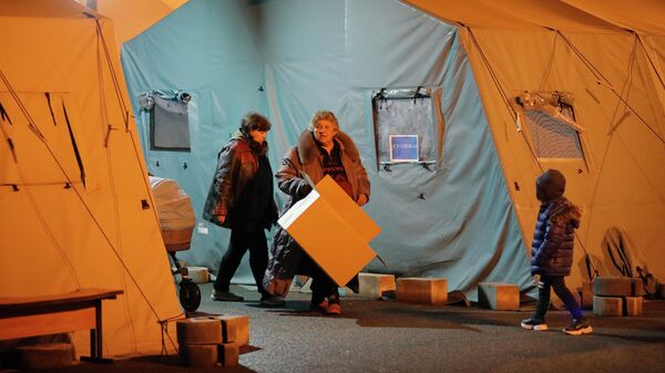 Беженцы из Украины в пункте временного размещения в Белгороде