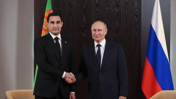 Президент РФ Владимир Путин и президент Туркменистана Сердар Бердымухамедов во время встречи на полях саммита ШОС в Самарканде