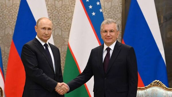 Президент России Владимир Путин и президент Узбекистана Шавкат Мирзиёев