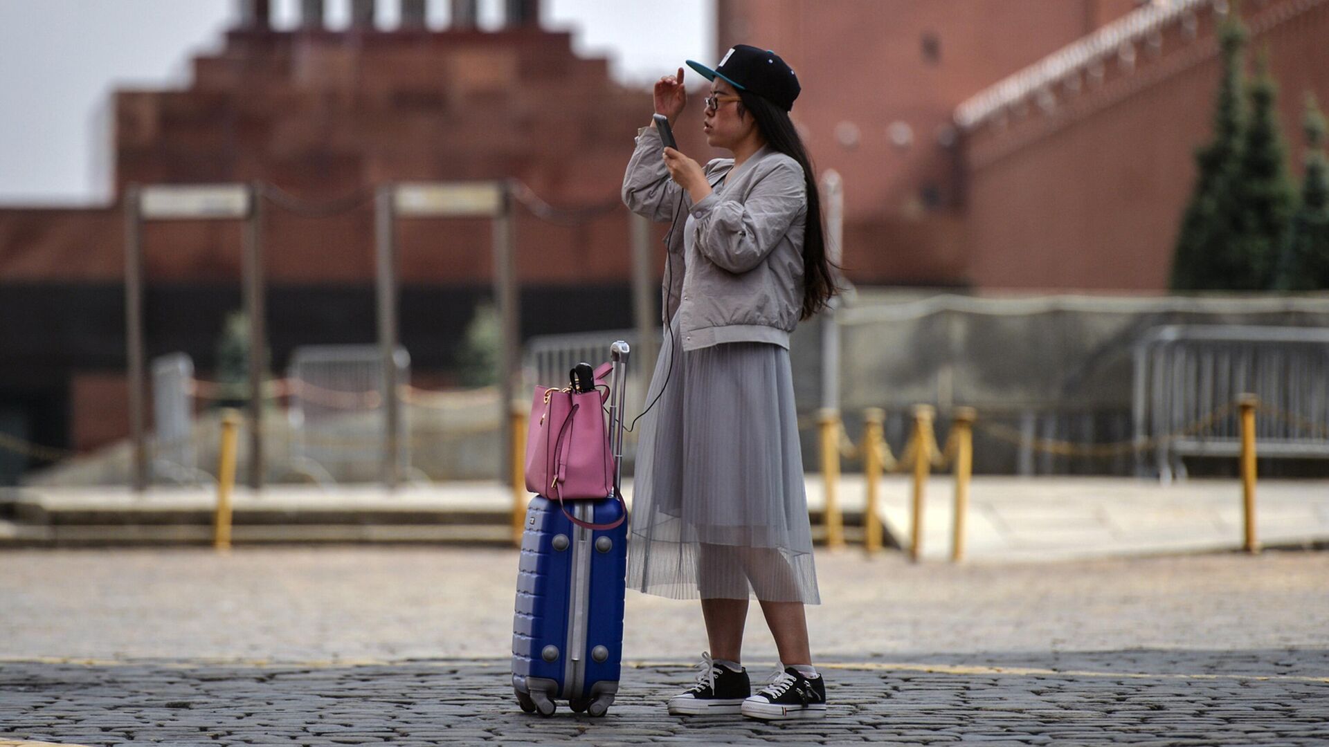 Турист на Красной площади в Москве - РИА Новости, 1920, 15.06.2023