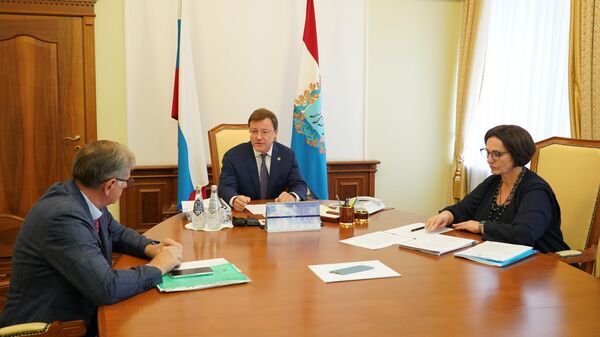 Самарский губернатор обсудил с депутатами губернской думы поправки в бюджет