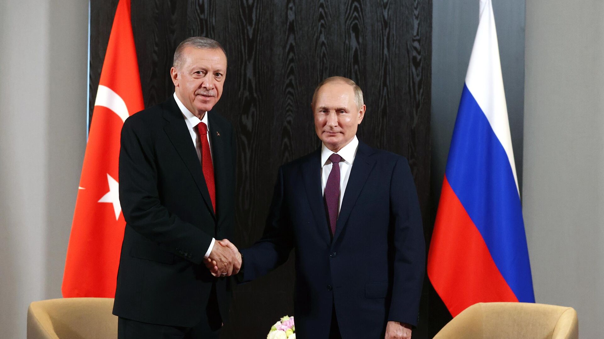 Президент РФ Владимир Путин и президент Турции Реджеп Тайип Эрдоган во время встречи на полях саммита ШОС - РИА Новости, 1920, 16.09.2022