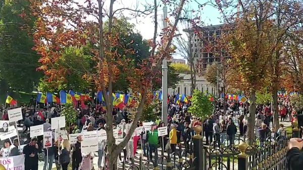 Массовый протест в Кишиневе с требованием отставки руководства страны