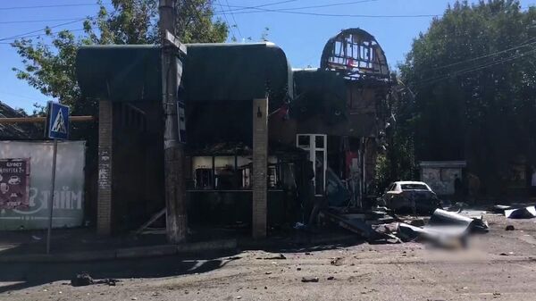 Последствия обстрела ВСУ Куйбышевского района Донецка, в результате которого погибли 13 мирных жителей