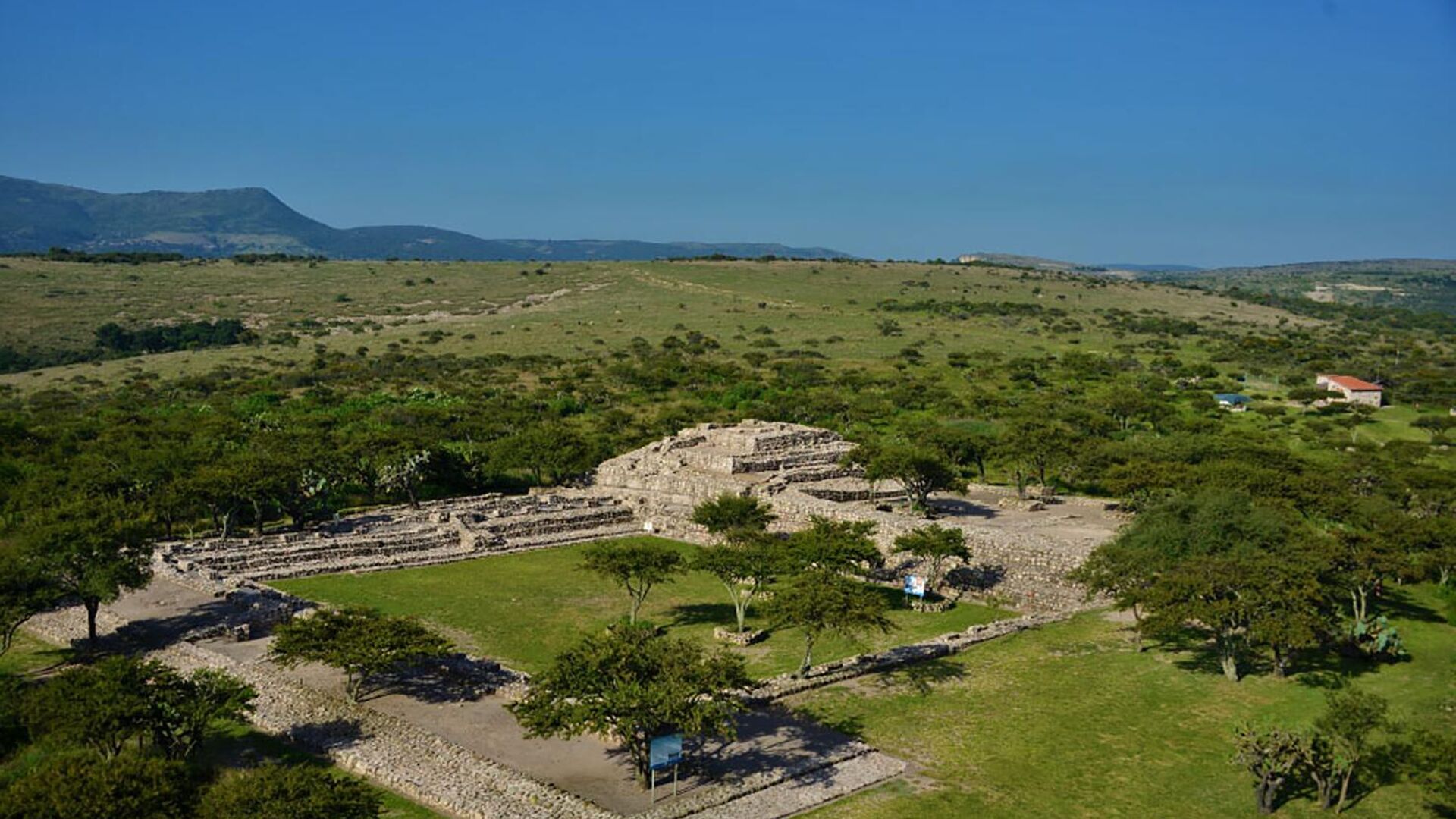 Панорамный вид на археологическую зону Каньяда-де-ла-Вирхен в штате Гуанахуато, Мексика - РИА Новости, 1920, 22.09.2022