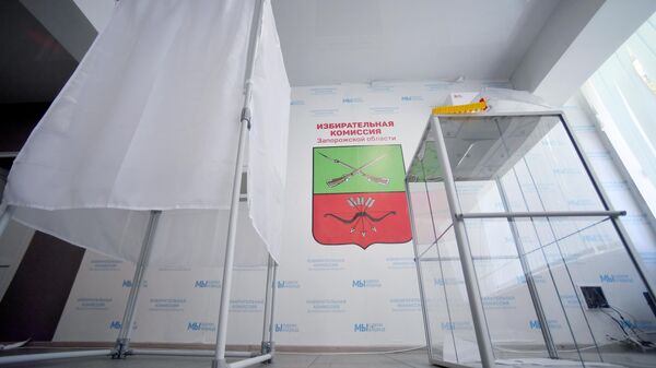 Кабина для голосования в здании избирательной комиссии в Мелитополе