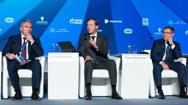 Заместитель председателя правительства РФ, министр промышленности и торговли Денис Мантуров на Промышленно-энергетическом форуме TNF 2022 в Тюмени