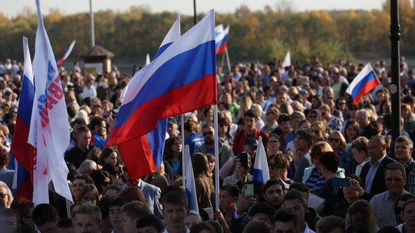 Акция в Омске в поддержку жителей освобожденных территорий Донбасса и Украины, где проводится референдум о вступлении в состав Российской Федерации