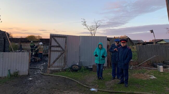 На месте пожара в частном жилом доме в селе Баткат Томской области