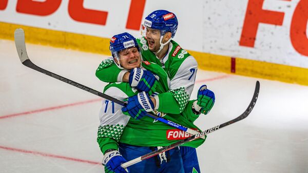 Хоккеисты Салавата Юлаева в матче КХЛ