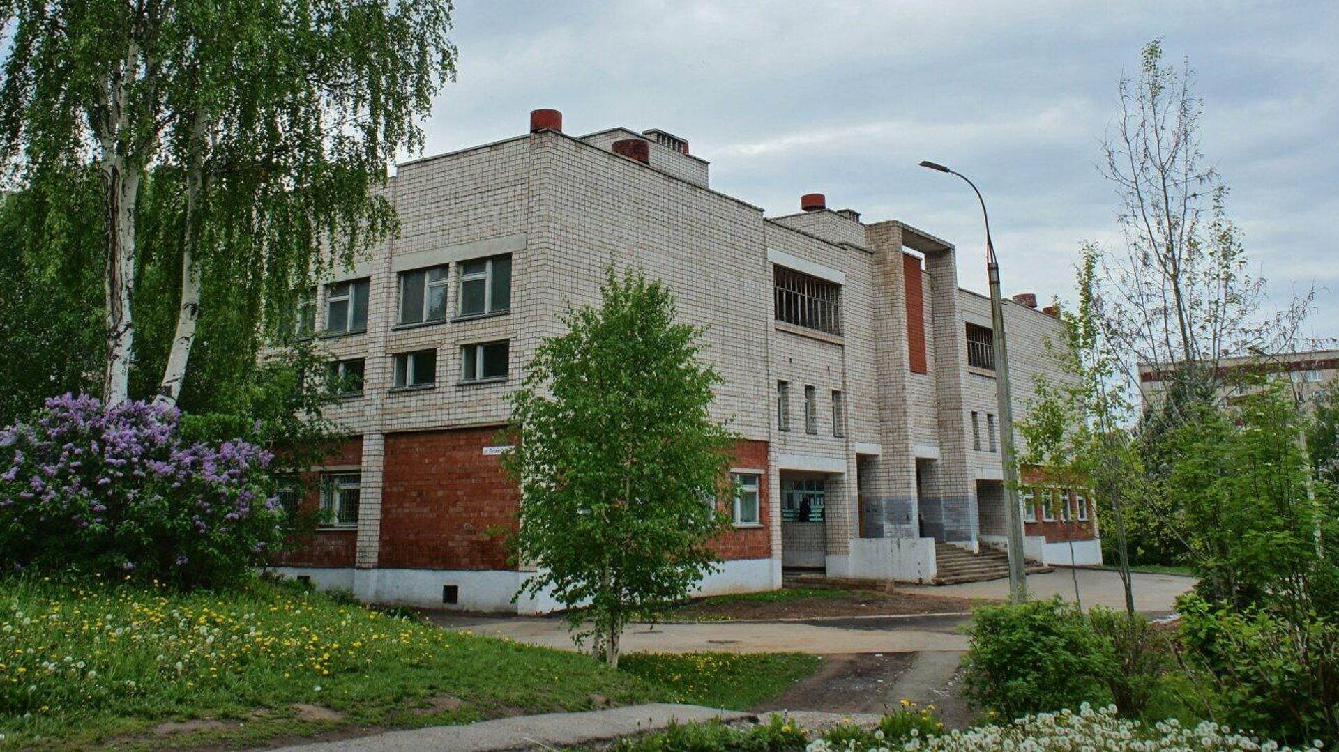 Школа №88 в Ижевске - РИА Новости, 1920, 26.09.2022
