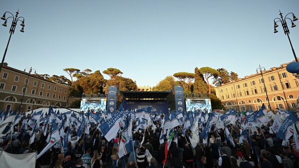  Митинг правых итальянских партий на площади Пьяцца-дель-Пополо в Риме