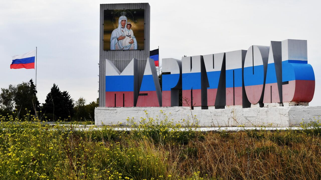 Военные строители сдали три жилых дома в Мариуполе - РИА Новости, 15.10.2022