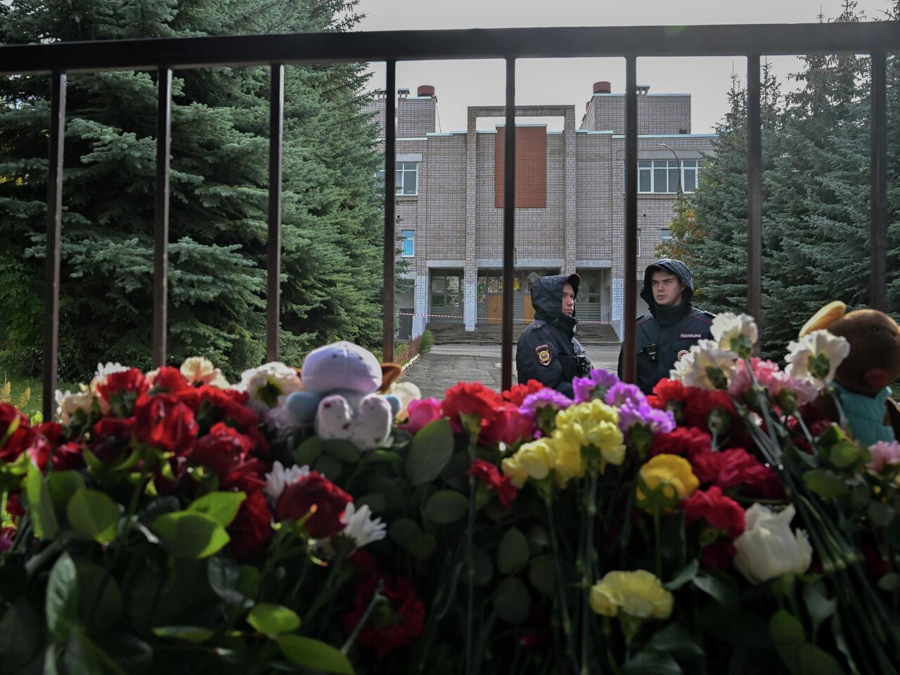 В Москве умерла женщина, пострадавшая при стрельбе в ижевской школе - РИА  Новости, 08.11.2022