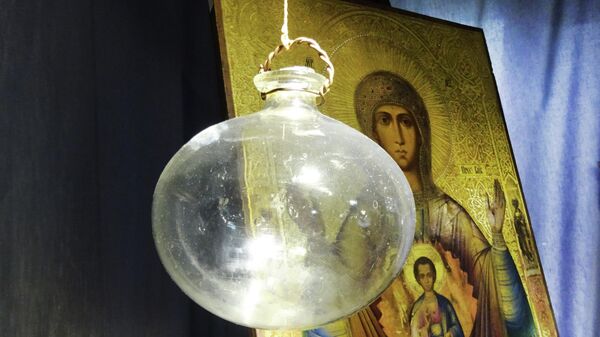 Музей холуйского искусства. Стеклянный шар-лампа, их использовали иконописцы для освещения мастерской