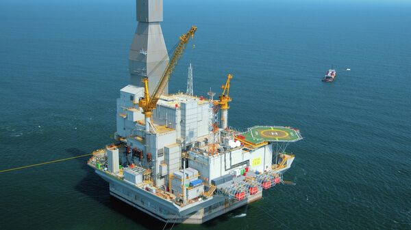 Морская платформа Орлан в Охотском море, задействованная в проекте Сахалин-1