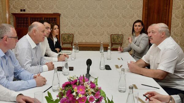 Президент Абхазии Аслан Бжания во время встречи с президентом Республики Беларусь Александром Лукашенко