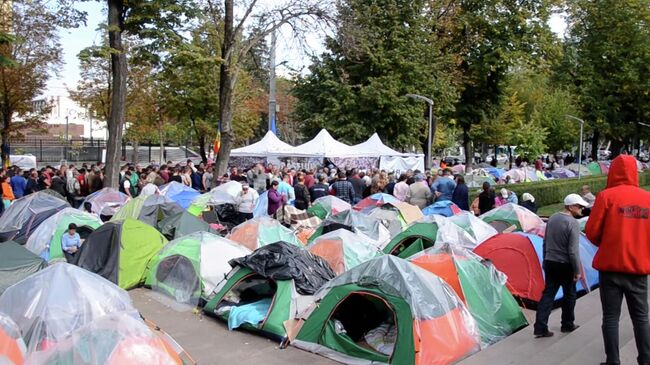 Долой Санду – оппозиция продолжает протестовать в центре Кишинева