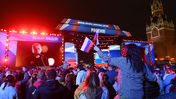 Певец Николай Расторгуев выступает на митинге-концерте в поддержку присоединения к России ЛНР, ДНР, Херсонской и Запорожской областей