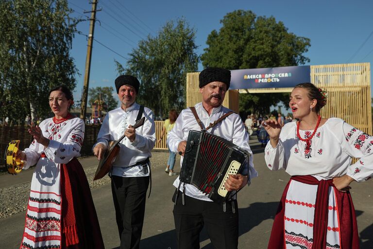 Крупнейший фестиваль традиционной казачьей культуры Александровская крепость