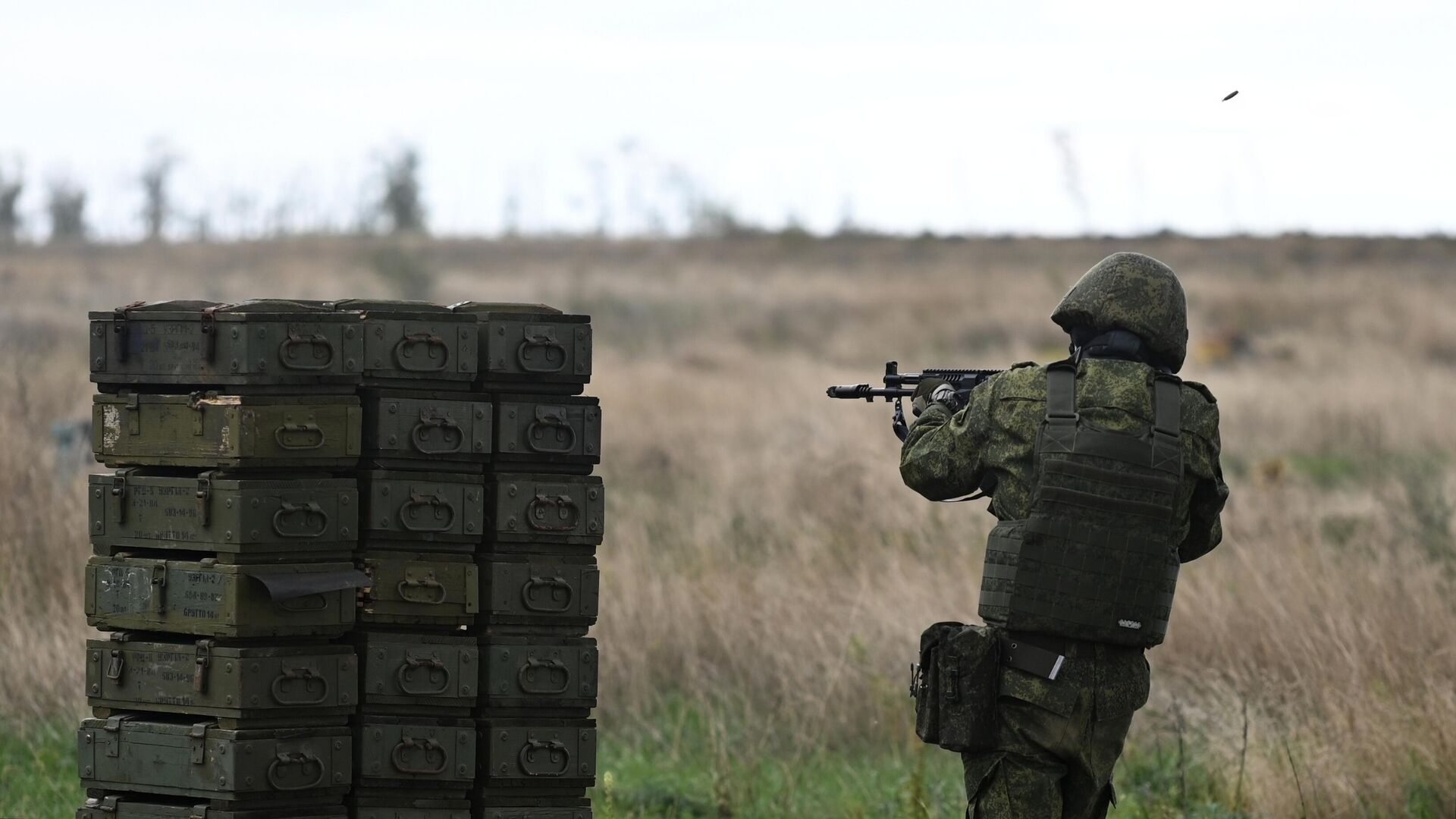 Мужчина, призванный на военную службу в ходе частичной мобилизации - РИА Новости, 1920, 06.10.2022