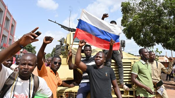 Демонстрация в поддержку России прошла в Уагадугу, Буркина-Фасо 