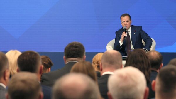 Председатель партии Единая Россия Дмитрий Медведев на заседании генерального совета партии Единая Россия в Москве. 6 октября 2022
