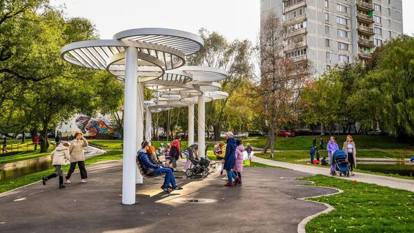 Современные общественные пространства появились между станциями метро Коньково и Беляево на юго-западе столицы