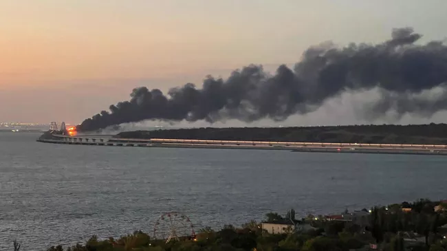 Пожар на Крымском мосту