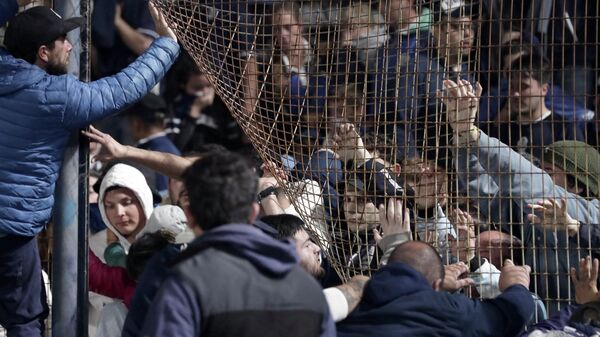 Беспорядки на футбольном матче в Аргентине