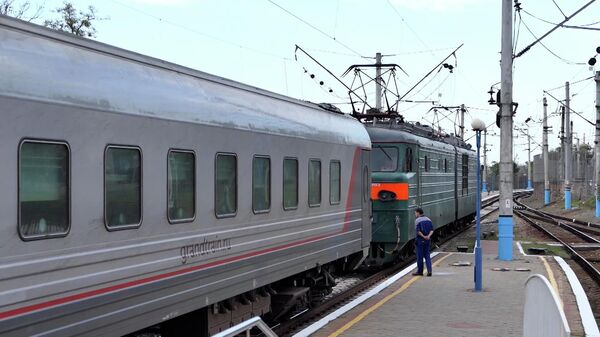 Все надежно: первый поезд после ЧП отправился в Санкт-Петербург из Севастополя 
